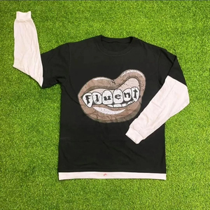 เสื้อยืดแขนยาวสไตล์เฮลพังก์ทรงโอเวอร์ไซส์สำหรับผู้ชาย ผ้าคอตตอนเจอร์ซีย์ คอกลม แต่งขอบตัดกัน พิมพ์ลายตัวอักษร เสื้อยืดสองชั้น - Product Image 3