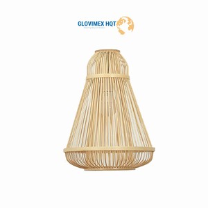 โคมไฟระย้าไม้ไผ่หวาย ของตกแต่งรีสอร์ท แสงสว่างที่ยั่งยืน สำหรับการส่งออก - Product Image 1