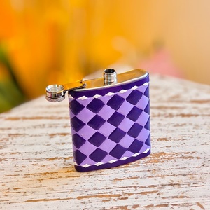 Premium Venus LeathersWere Fashion Tooled Checkered Genuine Leather Mini Hip Flasks New Metal Cap Lightweight Strong Waterproof - Product Image 3