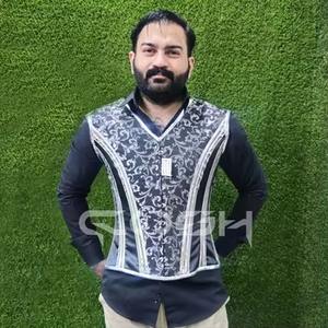 Proveedor de Chalecos Corset para Hombre de Alta Calidad, Moda y Fitness, Brocado con PVC Plateado - Product Image 6