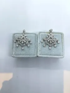 Boucles d'oreilles pendantes et tombantes pour femmes, en moissanite ronde de 2 carats, style antique, en argent 925 plaqué or blanc 14 carats - Product Image 1