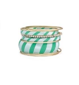 Ensemble de bracelets joncs en résine rayée verte, plaqué or, avec strass en cristal, pour femme, style classique, cadeau pour femme, idéal pour les fêtes - Product Image 1