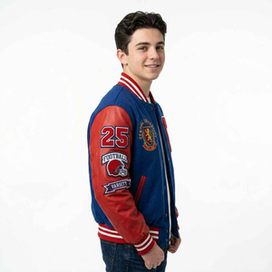 Veste de baseball vintage rouge et bleue pour homme, 100% laine, avec broderie de patchs en chenille, style varsity. - Product Image 4