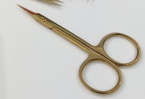 Ciseaux à cuticules et à ongles de haute précision à lames courbées, finition demi-or, format compact, à prix réduits - Product Image 2