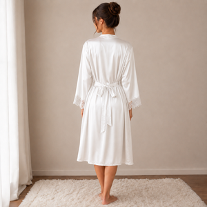 Ensemble peignoir et nuisette en satin pour femme avec détails en dentelle, léger et confortable, pour la vente en gros avec logo personnalisé - Product Image 3
