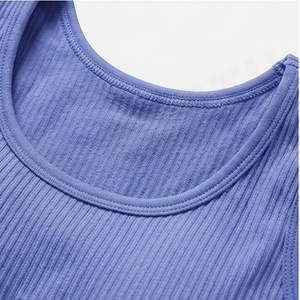 Conjunto Deportivo de Yoga y Fitness para Mujer, Diseño Original, Top con Efecto Push-Up, Ropa Deportiva de Alta Calidad para Gimnasio - Product Image 4
