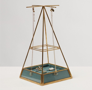Ensemble organisateur de bijoux moderne en métal doré avec support double arche et plateau en treillis, avec bases de plateau, disponible à prix de gros. - Product Image 4