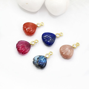 Pendentif Coquille de Labradorite Plaqué Or avec Zircon Cubique Sertie, Bijou Fait Main en Pierre Précieuse, Pendentif Pierre de Naissance pour Femme, Cadeau, Vente en Gros - Product Image 6