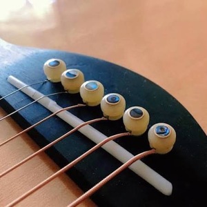 Clavijas de Puente para Guitarra Hechas a Mano, Redondas, Modernas, Rústicas, Ecológicas, 100% Hueso de Búfalo Natural de Alta Calidad - Product Image 1