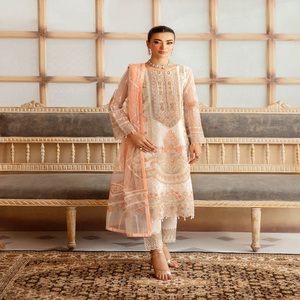 Ramsha Volume-Trajes de lujo de marca paquistaní, ropa de fiesta formal de diseñador para mujer, hechos de organza de primera calidad, venta al por mayor - Product Image 4