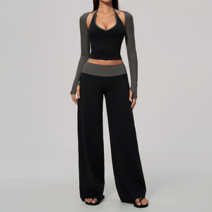 Conjunto de Yoga de 2 Piezas: Leggings de Cintura Alta y Top Corto, Color Sólido, Spandex y Poliéster, Cuello Halter en V, Manga Larga, Transpirable - Product Image 2