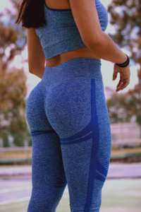 Low MOQ High Quality Women's Custom Spandex Leggings Shorts Moisture Wicking Breathable Elastic Solid Color Yoga Fitness Wear - Product Image 3