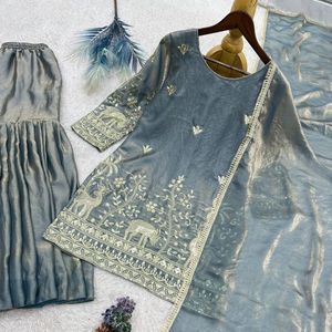 Conjunto de Kurta Sharara de seda bordada, elegante y de alta calidad, con dupatta de encaje de diseñador, precio al por mayor por Royal Export. - Product Image 5