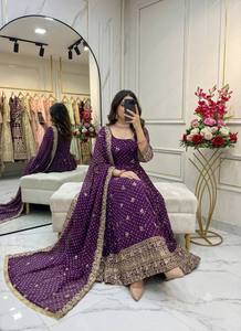 Robe Anarkali brodée violette avec dupatta, longueur ras du sol, tenue traditionnelle indienne et pakistanaise pour femme, robe de mariée - Product Image 3
