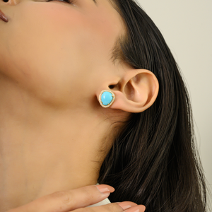 ต่างหูแบบติดหูทรงไม่สมมาตรประดับเทอร์ควอยซ์และเพชรทรงรัศมี ดีไซน์สวยหรู สำหรับคนเกิดเดือนธันวาคม ผลิตตามสั่งจากโรงงาน ทองคำ 14K สีเหลือง - Product Image 4