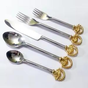 Ensemble de couverts en acier inoxydable finition miroir de qualité supérieure, manche en métal doré, cuillère, fourchette, couteau, collection de vaisselle pour la maison et la cuisine - Product Image 1