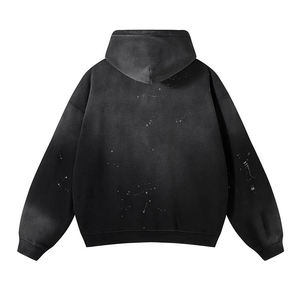 เสื้อฮู้ดดี้โอเวอร์ไซส์สไตล์วินเทจ ล้างสีแบบแอซิดวอช แต่งลายเพ้นท์สเปรย์ ผ้าคอตตอนหนานุ่ม สตรีทแวร์ เสื้อฮู้ดผู้ชาย - Product Image 4