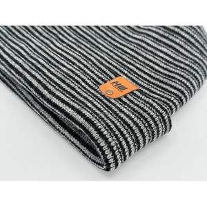 Gorro Moderno con Costura Theta y Puños en Contraste, Fabricado en EE. UU., Diseño Patentado en Gris/Negro - Product Image 3