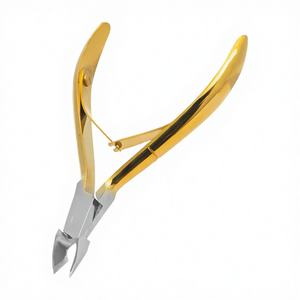 Pince à cuticules professionnelle de luxe durable en acier inoxydable plaqué or, manche français, double ressort, coupe-cuticules 6 mm - Product Image 1