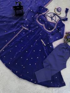 Robe Anarkali bleue brodée avec dupatta, robe de mariage ethnique pour femmes, vêtements d'Inde et du Pakistan - Product Image 4