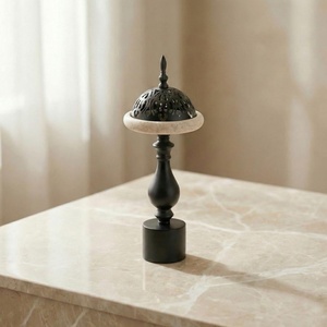 Quemador de Incienso Árabe de Resina y Metal de Lujo, Elegante Decoración para el Hogar de Oriente Medio, Juego de Mabkhara en Negro, Dorado y Plateado - Product Image 3
