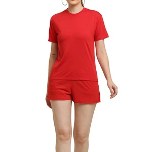 Ensemble classique t-shirt et short pour femme, idéal pour les sorties décontractées, coupe décontractée avec un look classique moderne, à porter au printemps et en été - Product Image 6