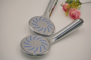 Cabezal de Ducha de Lluvia Multifuncional Moderno de Plástico ABS Chung Long, Accesorio de Grifo de Baño de Alta Presión y Ahorro de Agua - Product Image 4