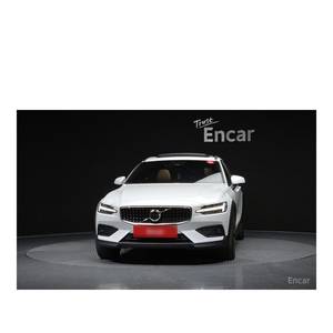 Volvo V60 B5 Ultimate AWD 2023 avec boîte automatique, sièges en cuir, caméra de recul, 16 217 km, conduite à gauche - Product Image 3