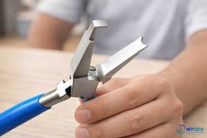 INSTRUMENTS CHIRURGICAUX INTENSES Pinces à dents ouvertes en acier au carbone pour la réparation de bijoux et le sertissage de pierres précieuses - Product Image 2