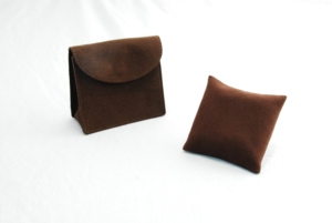 กระเป๋าใส่นาฬิกาทรงสี่เหลี่ยมผืนผ้าหนังกลับญี่ปุ่นพิมพ์ลายพร้อมดีไซน์พับได้เพื่อการจัดเก็บที่ปลอดภัย 96x88x47 มม. - Product Image 3