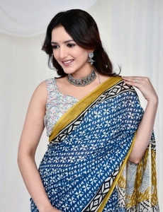 Sari en coton pur imprimé géométrique et floral pour femme KV avec chemisier non cousu (bleu) - Réversible, séchage rapide, idéal pour mariage/fête d'automne - Product Image 4