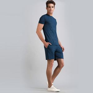 Conjuntos a juego Pantalones cortos de verano y camiseta Conjunto de cuello redondo Trajes de coral 2 piezas con ropa deportiva con logotipo personalizado - Product Image 3