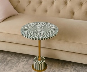 Table à manger en résine époxy, plateau rond fait main, style rivière, décoration personnalisée bleue, mobilier de maison, bord océanique en noyer - Product Image 2