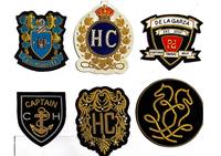 Écusson brodé sur mesure de luxe avec fil de bullion, fil doré, écologique, résistant à l'eau, badge 3D en relief