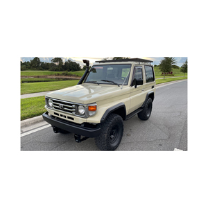 Toyota Land Cruiser 76 Hardtop Doble Cabina Usado, Muy Activo, Volante a la Izquierda, Interior de Cuero, R21 - Product Image 1