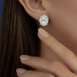 Boucles d'oreilles ovales serties de pierres de 1,30 carat au total - Product Image 6