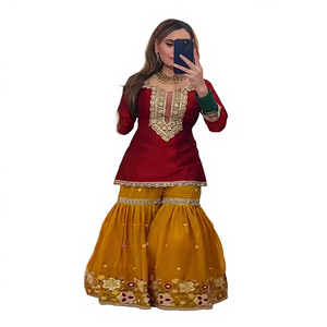 Tenue de soirée pour femmes, couleur blanche, micro-coton, broderie traditionnelle en georgette, travail de sequins, séchage rapide, toutes saisons, coupe classique - Product Image 1