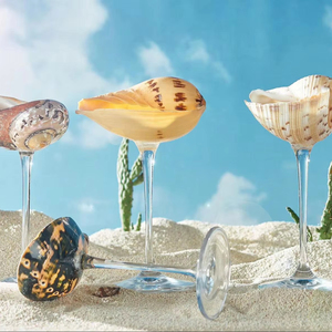 Copa de Cóctel Hecha a Mano con Conchas Marinas, Vajilla Costera Única, Copas de Vino de Concha Natural, Copa de Vino de Concha de Caracola, Regalo para Bodas en la Playa - Product Image 1