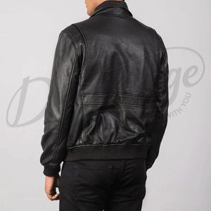 Chaqueta de Cuero al por Mayor Raven Black Nappa Aviator con Cuello de Piel Sintética Tonal y Bolsillos Cargo con Doble Solapa y Botones - Product Image 2