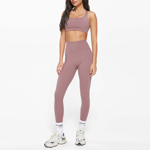 Conjunto de yoga para mujer: Sujetador deportivo con espalda hueca y leggings de cintura alta para gimnasio y deportes - Product Image 1