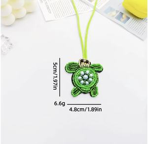 Llaveros de fiesta vintage hechos a mano con diamantes de imitación, color verde tortuga, brillantes, multicolor, con letras del alfabeto, dijes de pulsera con inicial - Product Image 1