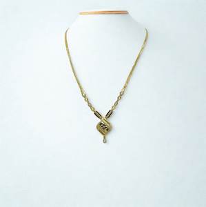 ชุดสร้อยคอจี้รูปทรงเรขาคณิตสีทองหรูหรา พร้อมต่างหูเข้าชุด สำหรับผู้หญิง เหมาะสำหรับงานแต่งงานแบบดั้งเดิม เครื่องประดับแฟชั่น - Product Image 2