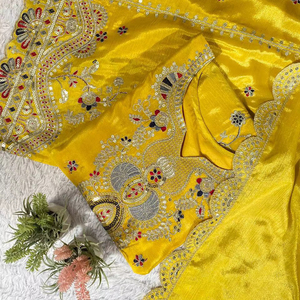 Traje de salón de seda Chinon con bordado de lentejuelas, conjunto étnico para mujer con pantalón palazzo y dupatta a juego. - Product Image 1