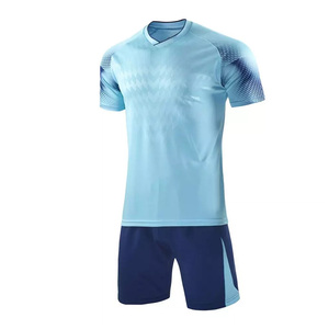 Maillots de football personnalisés avec noms, numéros et logos d'équipe, kit de club de football avec couleurs personnalisées et impressions par sublimation - Product Image 2