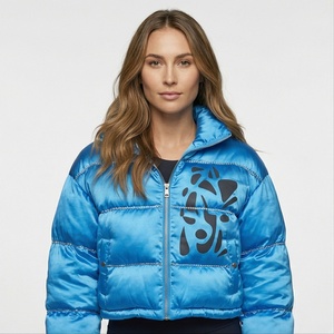 Veste matelassée à capuche décontractée pour femmes Veste en duvet légère à la mode avec plumes de canard compressible Logo avant de grande taille - Product Image 2