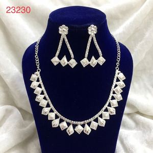 Pendientes de Coral con Diamantes Americanos Unisex a la Moda, Chapados en Rodio, Joyería Clásica para el Día a Día, India - Product Image 1