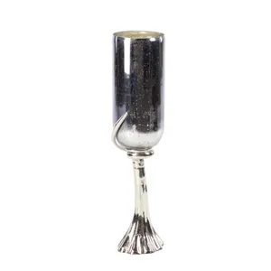 Fabricant d'exportation de porte-bougies décoratifs en métal faits à la main pour les acheteurs B2B internationaux – Porte-bougie argenté avec effet mercure - Product Image 2