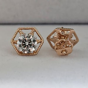 ต่างหูแบบติดหู ทอง 14K สุดฮิต ขายส่ง 1 กะรัต แบบคลาสสิก 4 ขา ทรงเหลี่ยมเจียระไน ประดับเพชรแล็บเกรด DEF สำหรับผู้หญิง - Product Image 3