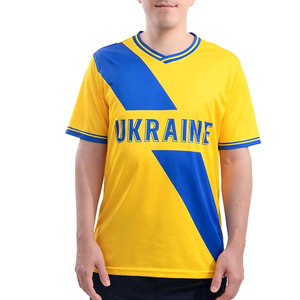 เสื้อฟุตบอลแขนสั้นโพลีเอสเตอร์ 100% ขายส่งแบบกำหนดเองได้ ดีไซน์ย้อนยุค พิมพ์ลายแบบซับลิเมชั่น ไซส์ใหญ่สำหรับผู้ชาย - Product Image 1