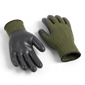 Gants en nitrile pour travaux généraux offrant une adhérence fiable, flexibles, confortables, résistants aux produits chimiques et sans latex pour la manipulation des matériaux - Product Image 1